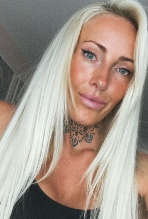 Dee